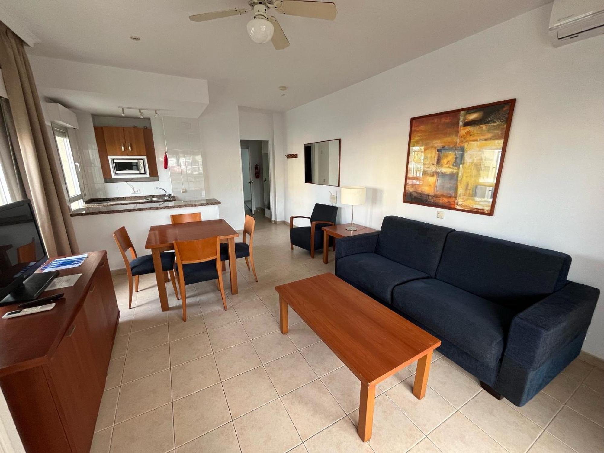 Benal Beach Vista Al Mar, Piscina Templada 贝纳尔马德纳 外观 照片